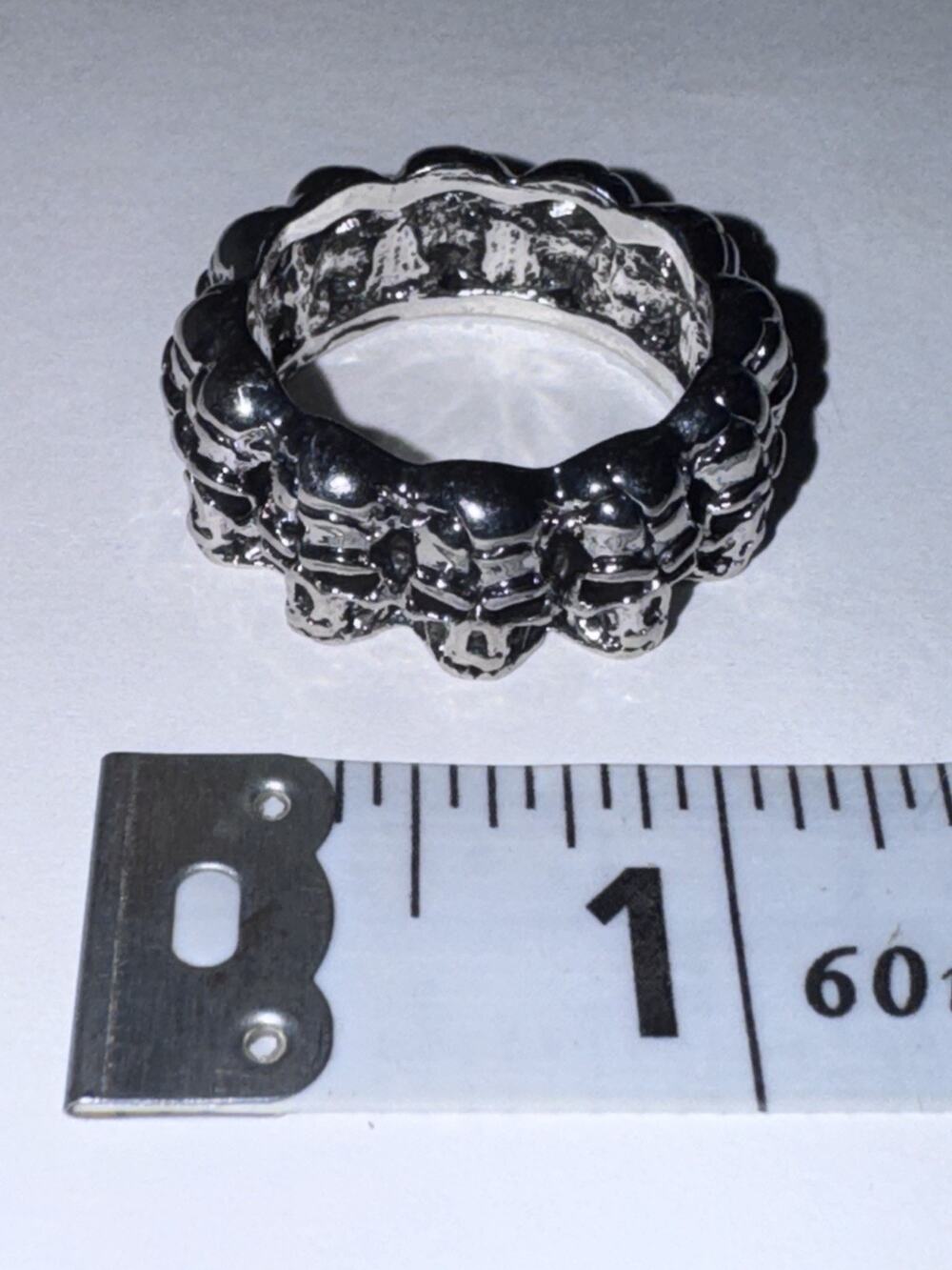 Ring Of Skulls Size 11